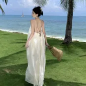 過膝長洋裝連身裙 波西米亞海邊度假沙灘裙 巴厘島度假裙子 過膝長裙 長洋裝 吊带沙滩裙 宽松大露背连衣裙 吊带洋装夏