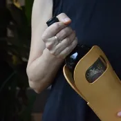 【單瓶酒袋】植鞣皮革/ 生活用品/ 紅白酒瓶/ 黑色/酒紅色/黃棕色