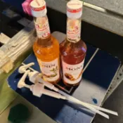 MONIN 焦糖風味糖漿 700ml + 榛果風味糖漿 700ml 2瓶合購600

