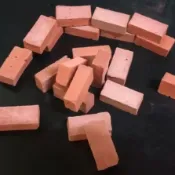 小磚塊。磚塊。迷你小磚塊。迷你紅磚。紅磚。小磚頭.diy。蓋房子。園藝。灶臺磚塊。暑期活動。微建築材料。手作磚塊花盆。