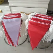 協貿國際日用品生活2館 戶外紅白旗串旗小三角旗彩旗施工警戒安全警示旗工地圍欄隔離帶