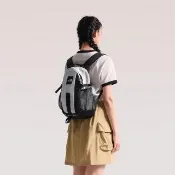 【The North Face】TNF 休閒 運動 後背包 電腦包 大容量 HOT SHOT MINI 男 女 白 (NF0A8GJJLA9)