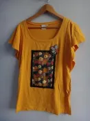 楹 ~ 正品 iROO 土黃色 蝶舞 造型上衣 size: F