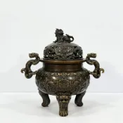 (店+)【御古齋】紫銅 精雕工藝 天祿貔貅 三足銅香爐 螭龍雙耳 邊雕蓮花 紫銅爐 淨香爐 養身禪坐 祈神禮佛 0428