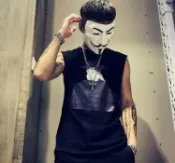 FINDSENSE服飾 FINDSENSE MD 日系 潮 男 寬鬆 街頭時尚 特色頭像印花 特色無袖T恤 背心 上衣 圖案背心
