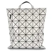 ISSEY MIYAKE三宅一生BAO BAO幾何方格6x7扁形後背包(淺灰)｜GoBrand購名牌
