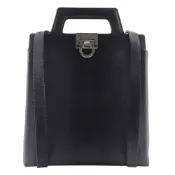 【DOKODEMO】二手Salvatore Ferragamo Ferragamo Gancini 三用手提包 DX-21 8674，壓花皮革（灰色）。可斜背、肩背或手提。可裝 A5 尺寸紙張。女士款