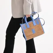BURBERRY 巴寶莉   Freya 電繡品牌LOGO手提斜背兩用小托特包/紙袋包(藍邊)