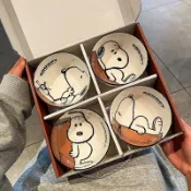 臺灣現/貨✨特價 碗盤器皿 碗  /史努比陶瓷碗兒童家用2025新款女生高顏值餐具套裝麪碗聖誕節禮品