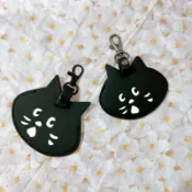 🌻向日葵日韓🌻 驚訝貓 黑色霧面亮面鑰匙圈磁扣Airtag嗶嗶收納掛件吊飾包飾 Ne-net NYA-