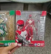 免運 萬代 SHF 恐龍戰隊 紅戰士 霸王龍 超級戰隊 獸連者  全配85新長期回盒，十多年的老物  有其他SHF的可以