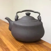 鶯歌制♦️岩礦 銅把 瓦斯燒水陶壺 容量：約1600cc  { 市價：5500 元 }