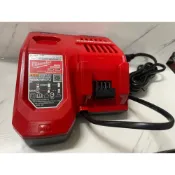 (店+)【Milwaukee 美沃奇】米沃奇原廠公司快充 M18 M12充電器 米沃奇6A充電器 美沃奇米沃奇I2V18V鋰電池快速充電器 MI2-18FC