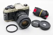 呈現-再生相機:Nikon FM10+ Nikon 35~70mm F3.5-4.8 AiS 135底片機8新 FM2