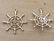 【匠真手作材料】…～KC金色單面古典大船舵吊飾～38*34mm…一份2個10元