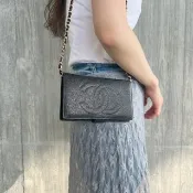 Chanel魚子醬牛皮長夾手提肩背斜肩袋 送肩帶 保證卡 原裝盒 中古