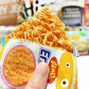 免運 8元 韓國小雞麵 點心麵 韓國餅乾 科學麵 零食 充飢 小點心 下午茶 全方位平價購物 張君雅 棒球麵 泡麵 禮物