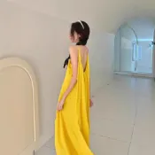 【N/ S女色】三亞海邊度假風露背吊帶連衣裙女 夏季超仙顯瘦飄逸沙灘長裙 黃色法式度假拍照洋裝 長款寬鬆無袖大擺