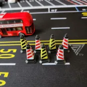 (店+)『交通方角錐玩具』『紅白色/黃黑色』 交通路障 道路場景 停車場配件 認知玩具 號誌 三角錐