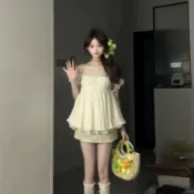 【度假風套裝】一字肩白色上衣 碎花半身裙 兩件套 女 早春 仙女套裝 氣質穿搭 度假上衣 渡假風 半身裙 夏日套裝