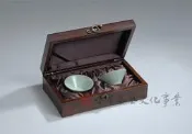 【雅品苑茶莊】TPE-A08D_《小斗笠杯_2入禮盒裝》汝窯茶杯，天青色開片禪翼紋_古樹茶.普洱茶.班章可參考