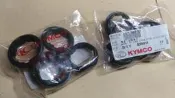 公司貨，3H98 前避震器管蓋上避震橡皮：金勇CG125 勁多利前叉耳橡皮前叉蓋上端橡皮。前方向燈耳大燈鎖架前燈耳橡膠