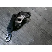 [蜂鳥 CLBCU 全新迪爵 卡座]對四 卡鉗座 對四卡座 加大碟盤 220MM適用 制動 CF 轉接座 ABS 感知器