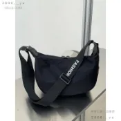 💕台灣出貨#防水牛津佈大容量餃子包斜挎包女小衆新款百搭休閒運動風單肩包潮
