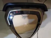 ㊣1193㊣ Electrolux pi92-6dgm 機器人吸塵器 有亮燈 不開機  有電池有充電座 零件機 可議價