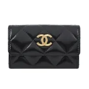 CHANEL經典刻紋雙C LOGO菱格紋小羊皮卡片/零錢夾(黑色)