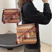 【美感升級】民族風四季百搭刺繡斜跨包(大容量 腋下包 帆布包 女用 側肩包 通勤包  