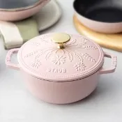 【STAUB】Margaret瑪格麗特圓形琺瑯鑄鐵和食鍋16cm-粉紅奶酪(德國雙人牌集團官方直營)