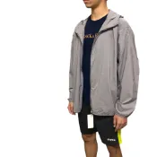 日本uniqlo 男 可攜式防曬連帽外套
