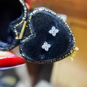 日本製18k 白k金 20分 經典四葉草 花卉 真鑽耳環 花神耳環