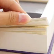 💥臺灣熱銷💥藏手機神器 隱藏式收納 仿真書 隱藏手機 鐵製仿真書保險箱創意密碼儲物罐手機收納盒藏手機儲物創意生日禮