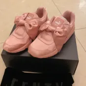 全新正品 Puma x Fenty By Rihanna 蕾哈娜 蝴蝶結 緞帶 粉紅色 女鞋  Puma