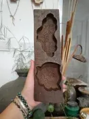 【蓮花，壽桃】圖案糕點印模，糕點模具，刻工利落幹凈，蓮花裏有翩翩蝴蝶圖案，圖案設計精細巧妙， 品相尺寸如圖所示