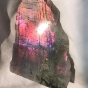 拉長石 罕有天然 山形 玫瑰金粉紅色金 雙面光 手握 手把玩 水晶