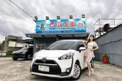 2017 七人座 電動滑門 教師用車 認證好 兩年保固 toyota sienta 7人座豪華＋ 新車價81.5萬