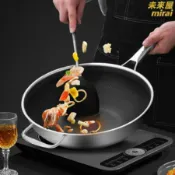 未來屋 【316不鏽鋼不沾】炒鍋 不沾鍋 平底鍋 炒菜鍋 歐式花紋鍋 電磁爐專用 瓦斯爐通用 一體成型 無鉚釘設計 輕量導熱均勻 少油煙易清洗