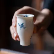 手繪 蝴蝶蘭 花茶杯 陶瓷 聞香杯 功夫茶具 主人杯 單杯 品茗杯 家用 小號 茶藝必備