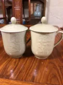 柴燒～60年代國營龍泉窯青瓷（米黃釉）富貴牡丹杯老茶杯，原礦釉，泡茶品茗，體感極佳， 【中國龍泉青瓷 建國紅色