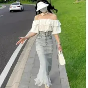【免運】夏季法式茶歇 設計感 荷葉邊 一字肩 上衣 高腰 包臀 牛仔 魚尾裙 兩件套 女裝 荷葉邊上衣 牛仔吊帶魚尾 一