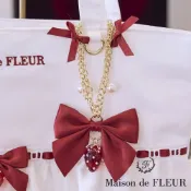 Maison de FLEUR 草莓蛋糕系列-緞帶蝴蝶結吊飾(08002182900)