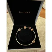 PANDORA潘朵拉滿鑽愛心手環硬環19cm（二手）