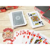 撲克牌 紙牌 紙撲克牌 遊戲卡牌 魔術 桌遊 聚會 大老二 德州撲克 撿紅點  遊戲卡牌 河馬班玩具