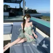 【𝐊𝐈𝐊𝐈𝐅𝐀𝐌𝐄】🧚🏻‍♀️𝒢𝓇𝑒𝑒𝑒𝓃.戀夏薄荷🪄薄荷綠蝴蝶結荷葉邊露背洋裝 吊帶裙 露背洋裝 A字連身裙 渡假洋裝