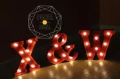 DS北歐家飾§鐵皮復古LED招牌字母造型壁燈 紅色小夜燈O~Z落地燈派對婚禮佈置裝潢酒吧工業風LOFT鄉村風設計創意送禮