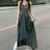 復古吊帶牛仔洋裝女 水洗牛仔連衣裙 做舊V領牛仔長裙 高腰牛仔連身裙 大擺A字長裙 休閒通勤百搭 牛仔洋裝連身裙