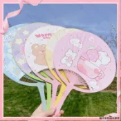 💖新款熱賣💖可愛手搖扇子 學生宿舍風大扇子 夏天塑膠大扇子 家用圓形塑膠扇子 辦公室宿舍日用扇子